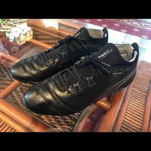Men’s Puma One 17.1 FG Soccer Cleats Size 9